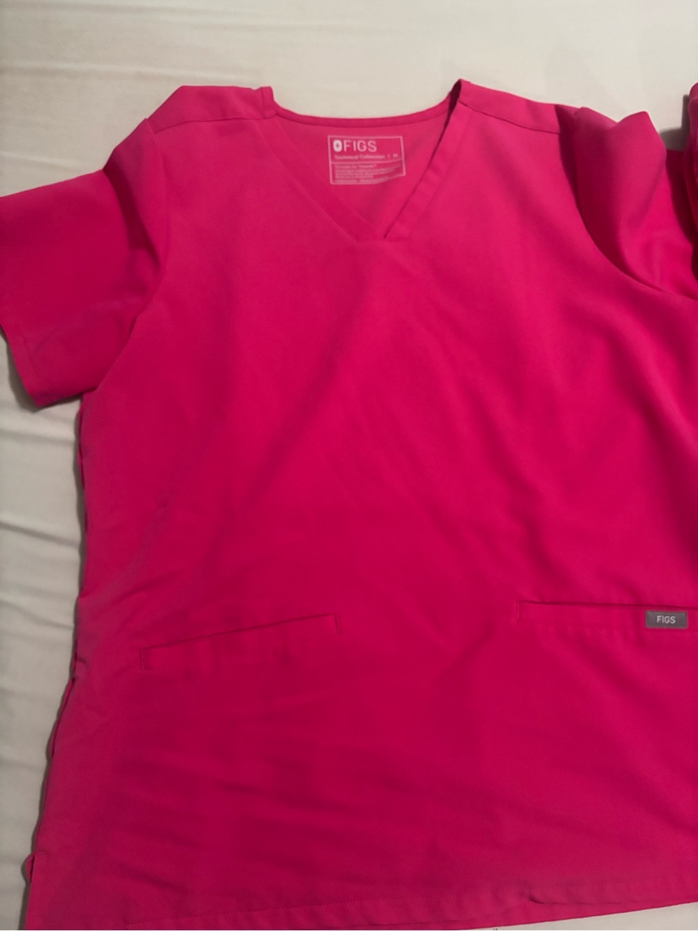 FIGS-Shocking pink scrub set - Picture 3 of 5
